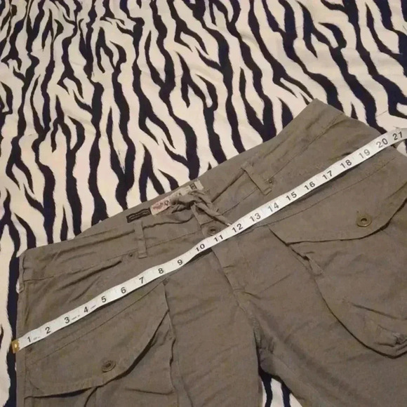 💙🌹khaki Bermuda shorts🎉 - Picture 15 of 16